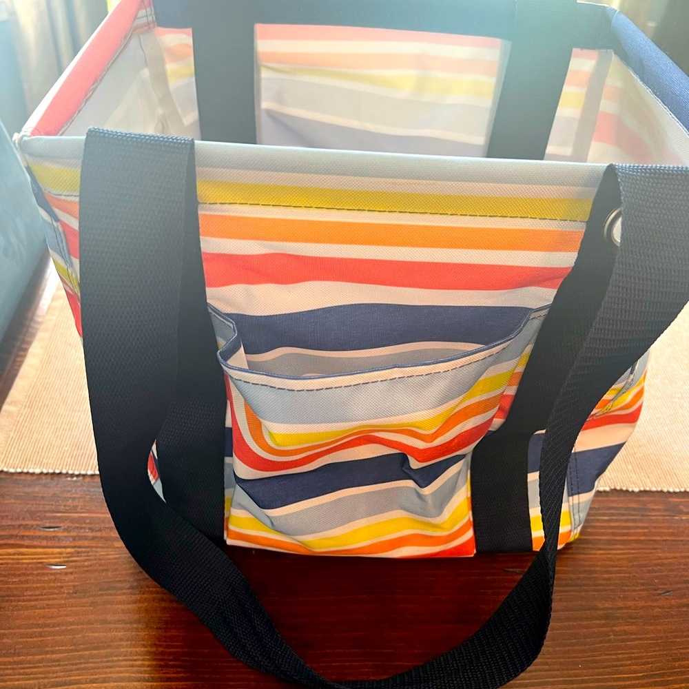 Small collapsible utility tote